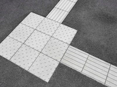 Betonska vodilna taktilna oznaka Easycross 2.0